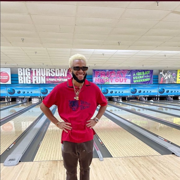 Profile Picture of Devonte’ Simmons (@devrock123) on Poshmark