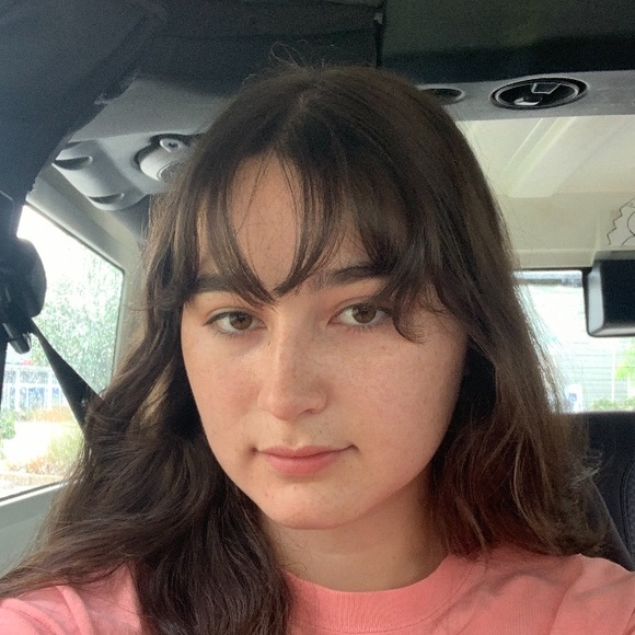 Profile Picture of Julia Steinweh-adler (@juliasteinwe583) on Poshmark