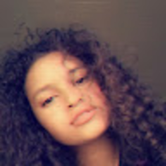 Profile Picture of Briana Robles (@brianarobles3) on Poshmark