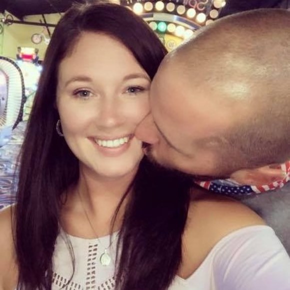 Profile Picture of Neal Frontz (@n_frontz) on Poshmark