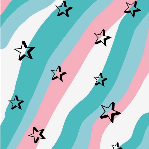 Profile Picture of Lucy Leonard (@lulucloset03) on Poshmark