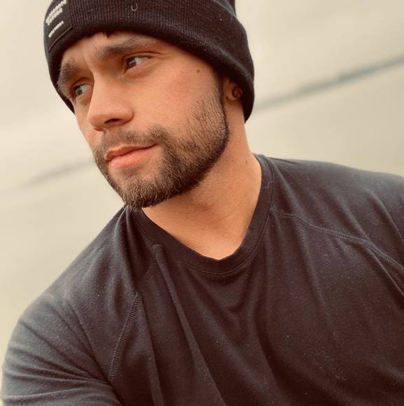 Profile Picture of Kyle Warden (@kyle_warden) on Poshmark