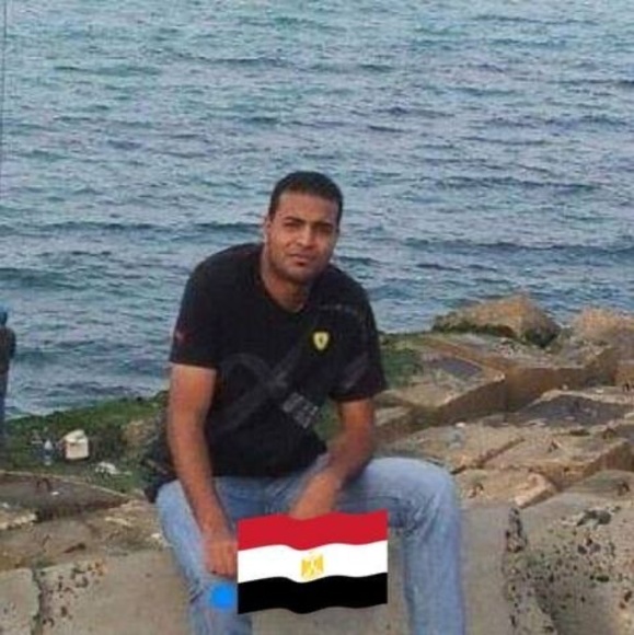Profile Picture of Mohamed Abdelkarim (@mohamedabdelkar) on Poshmark