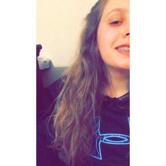 Profile Picture of Taylor Quast (@tay_username) on Poshmark