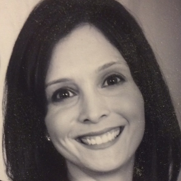 Profile Picture of Madonna Duncan (@mama_madonna) on Poshmark