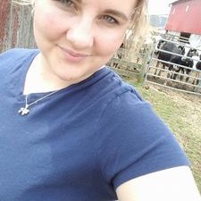 Profile Picture of Shawna Weller (@ShawnaMarie43) on Twitter