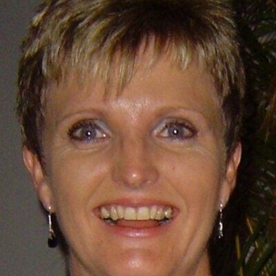 Profile Picture of Jackie Stapleton (@jackiestapleton) on Twitter