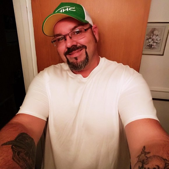 Profile Picture of James Gleason (@jamesgleason322) on Poshmark