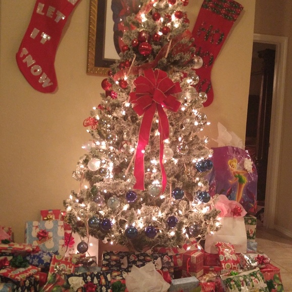 Profile Picture of Theo Collins (@theocoll) on Poshmark