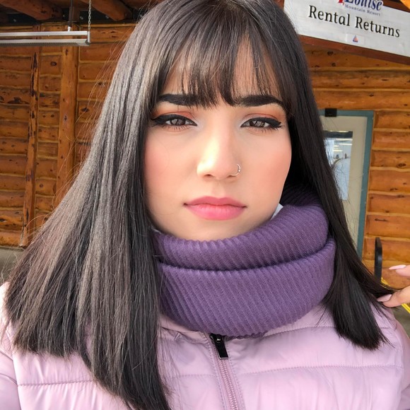 Profile Picture of Shaheera Baleem (@shaheerabaleem) on Poshmark