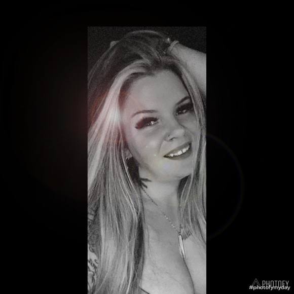 Profile Picture of Hannah Dunbar (@hannahleadunbar) on Poshmark