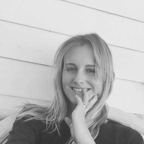 Profile Picture of Lauren Mackellar (@laurenmackellar) on Poshmark