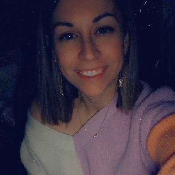 Profile Picture of Brittney Mcelroy (@bmcelroy1992) on Poshmark