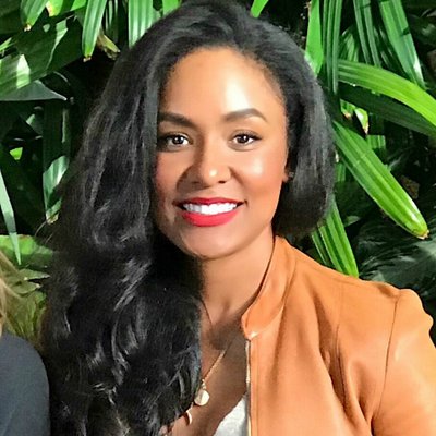 Profile Picture of Violet Simpson (@violetluxuryre) on Twitter