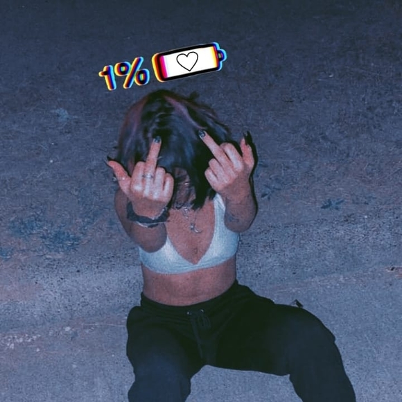 Profile Picture of Theo Jones (@theo_jones) on Poshmark