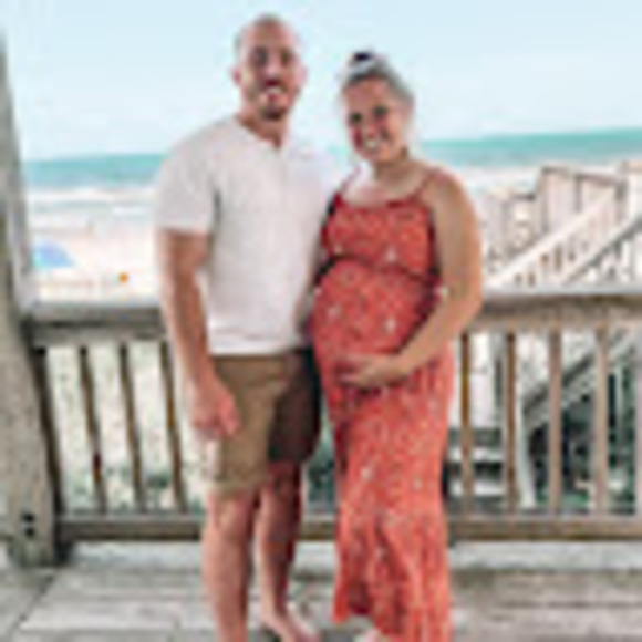 Profile Picture of Sarah Redcay (@sarahredcay) on Poshmark