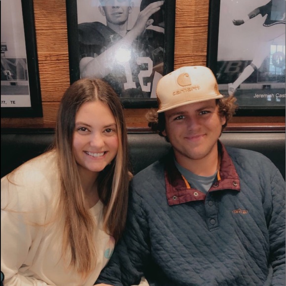 Profile Picture of Haley Barger (@haleybarger01) on Poshmark