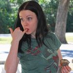 Profile Picture of Beth Alden (@starsallover10.31.98) on Instagram