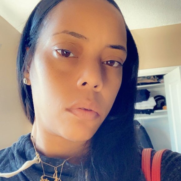 Profile Picture of Temeka Smith (@misdk) on Poshmark