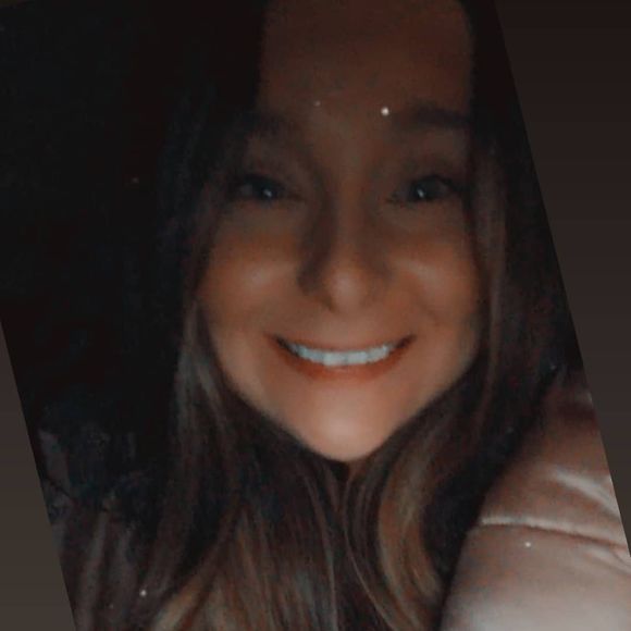 Profile Picture of Sara Chirchirillo (@sarchirch) on Poshmark