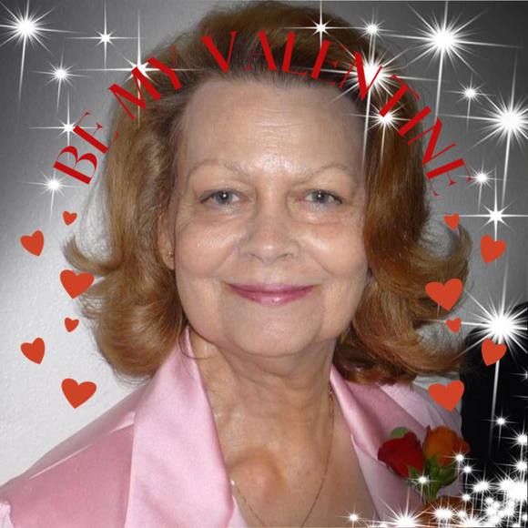 Profile Picture of Shirley Voelcker (@sjv44) on Poshmark