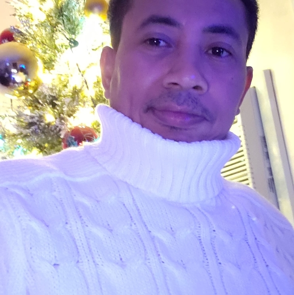 Profile Picture of Kenny Pham (@kennypham2011) on Poshmark