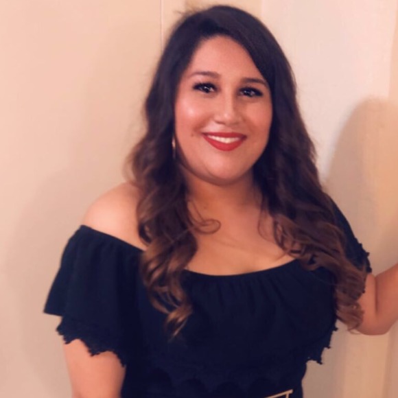 Profile Picture of Kassandra Gonzales (@kassie_lee) on Poshmark