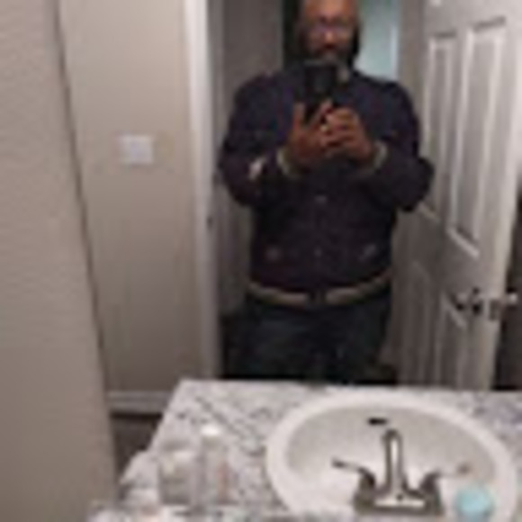 Profile Picture of Ray Boykin (@rayboykin201) on Poshmark