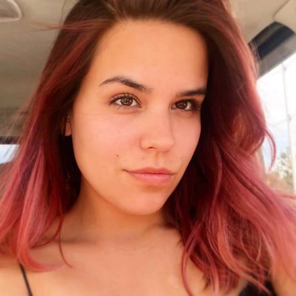 Profile Picture of Mandy Bogusta (@agbogusta) on Poshmark