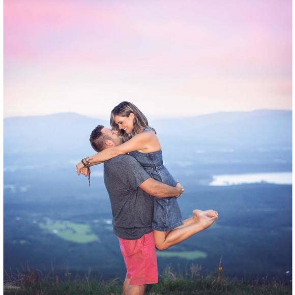 Profile Picture of Justinandangie Todd (@mommatodd5) on Poshmark