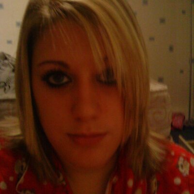 Profile Picture of Kim Eccles (@XkImBoBx) on Twitter