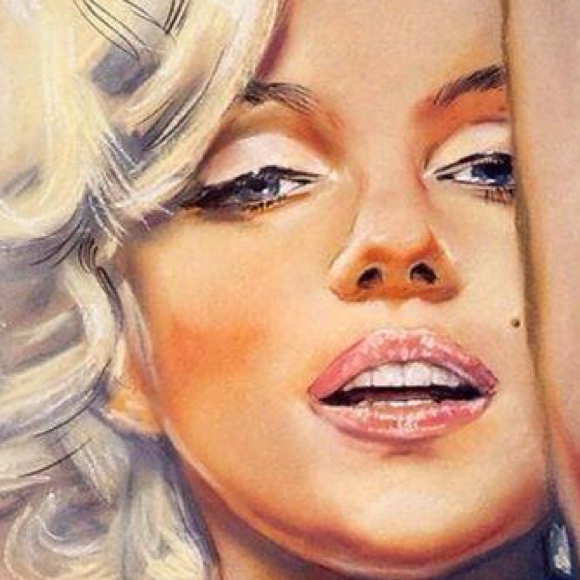 Profile Picture of Amy Chermack (@amy242000) on Poshmark