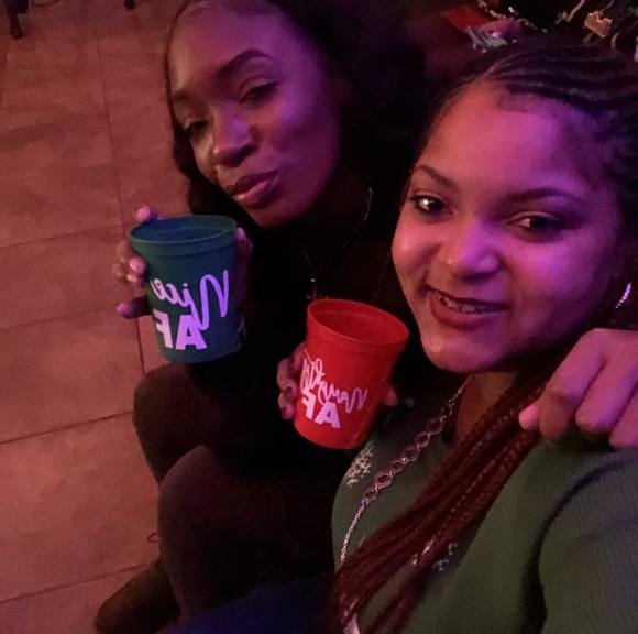 Profile Picture of Dericka Wallace (@deew94) on Poshmark