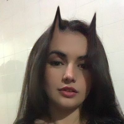 Profile Picture of Bianca Iglesias (@pedebisnaguinha) on Twitter