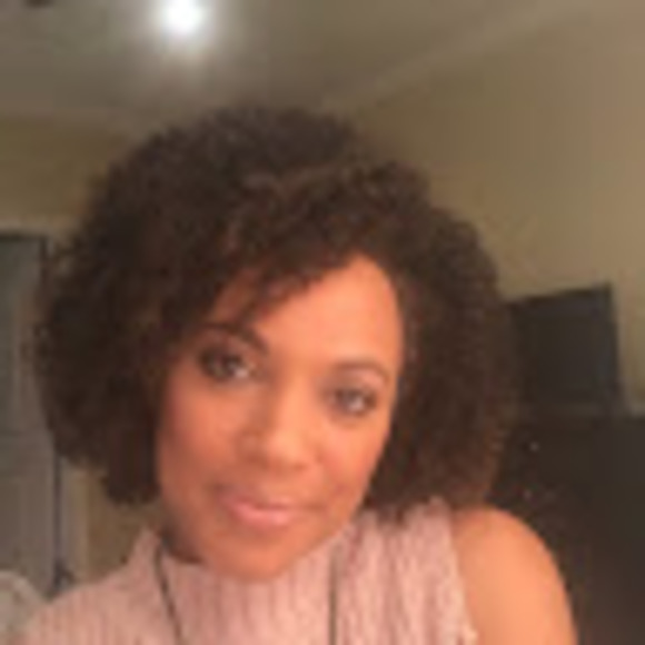 Profile Picture of Shawanda Wilson (@shawndwil) on Poshmark