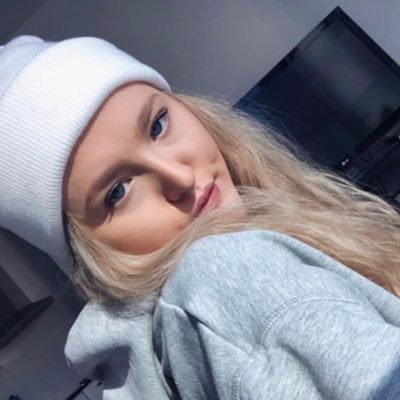 Profile Picture of Coral Jane (@CoralPaterson15) on Twitter