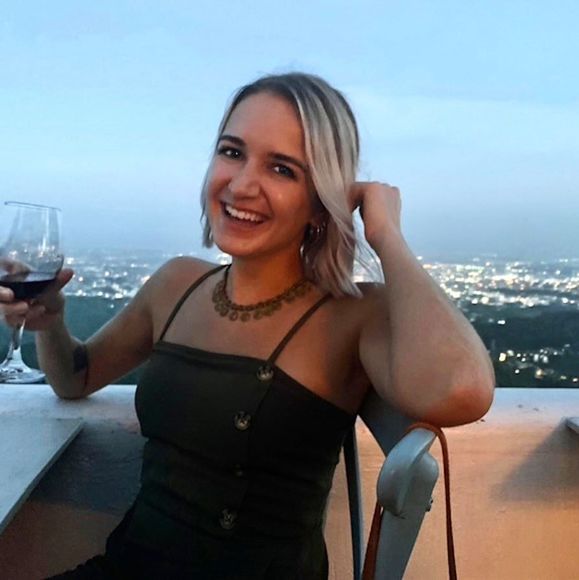 Profile Picture of Ella Downs (@elladowns) on Poshmark