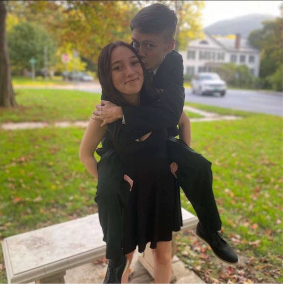 Profile Picture of Kirsten Stannard (@kirstenstannard) on Poshmark