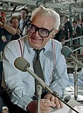 Profile Picture of Harry Caray - Wikipediaon Wikipedia