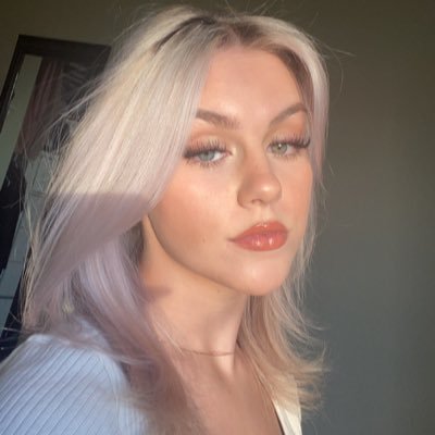Profile Picture of Alli B (@allison_bryan4) on Twitter