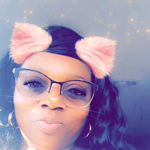 Profile Picture of Cynthia Toliver (@ctoliver41) on Poshmark