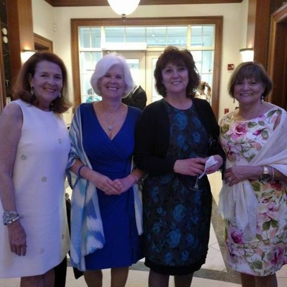 Profile Picture of Kay Fowler (@kfowler831) on Poshmark