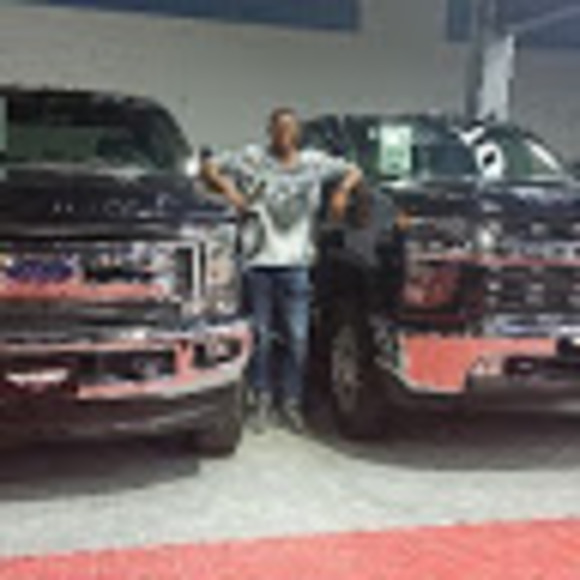 Profile Picture of Flexner stanley Rasolomalala (@frasolomalala) on Poshmark