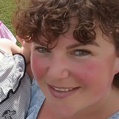 Profile Picture of Aimee Moore (@aimeemoore5) on Twitter
