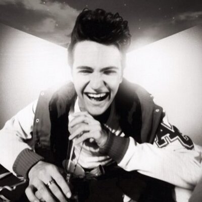 Profile Picture of Tom Flex (@TomFlexChanteur) on Twitter