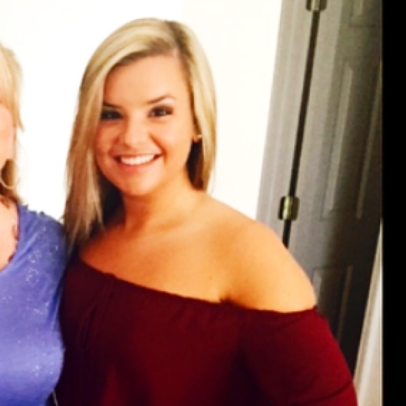 Profile Picture of Amanda Pawlowski (@amandamichele01) on Poshmark