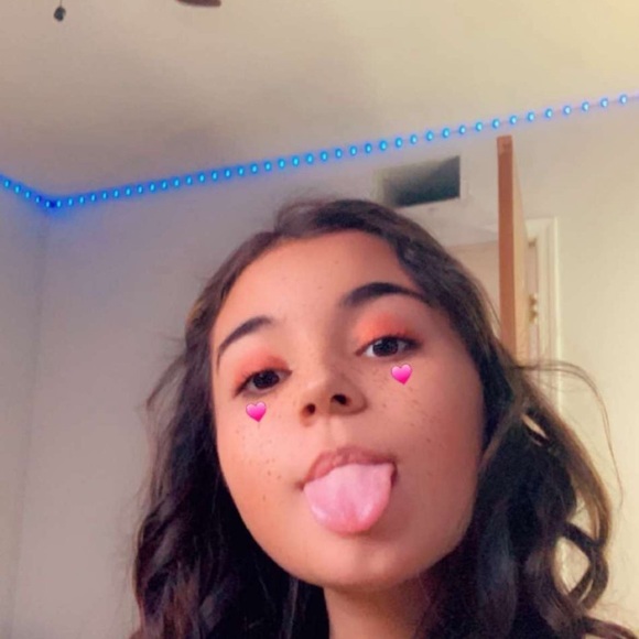 Profile Picture of Dempsey Lunog (@dempseylunog12) on Poshmark