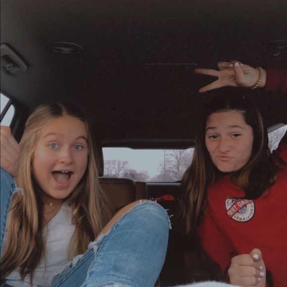 Profile Picture of Morgan Zagar (@morganzagar) on Poshmark