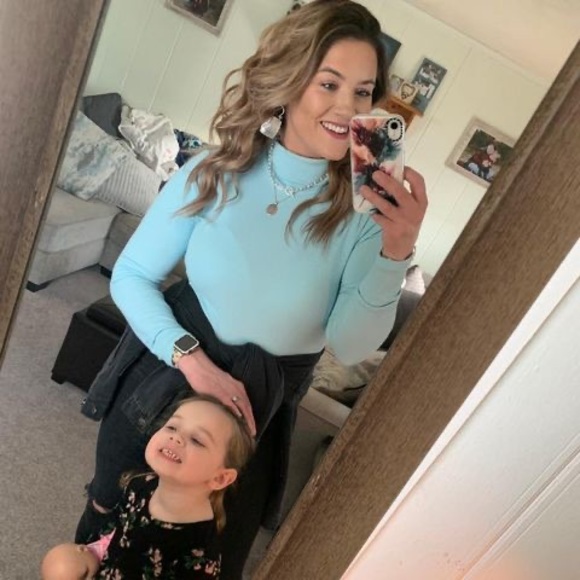 Profile Picture of Jamie Dougherty (@averysmother) on Poshmark