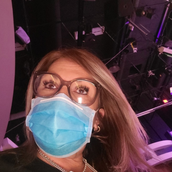 Profile Picture of Beatriz Riefkohl (@beatrizriefkohl) on Poshmark